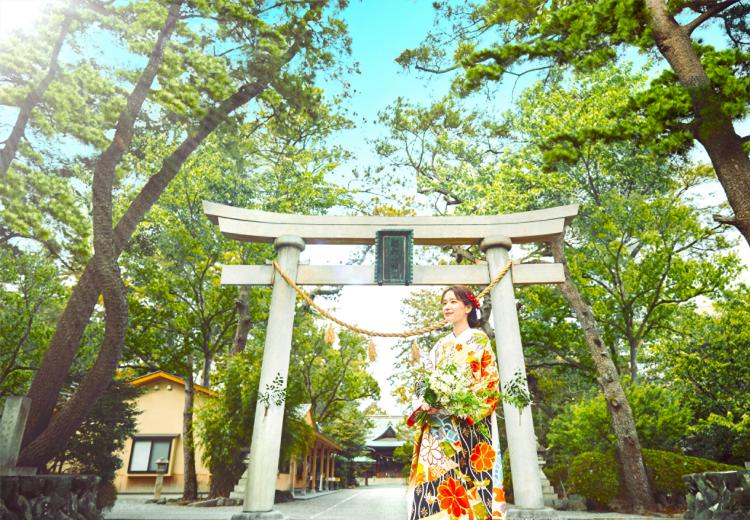 浜松八幡宮 楠倶楽部。挙式会場。和の趣に満ち溢れたロケーション。和装が美しく映えます